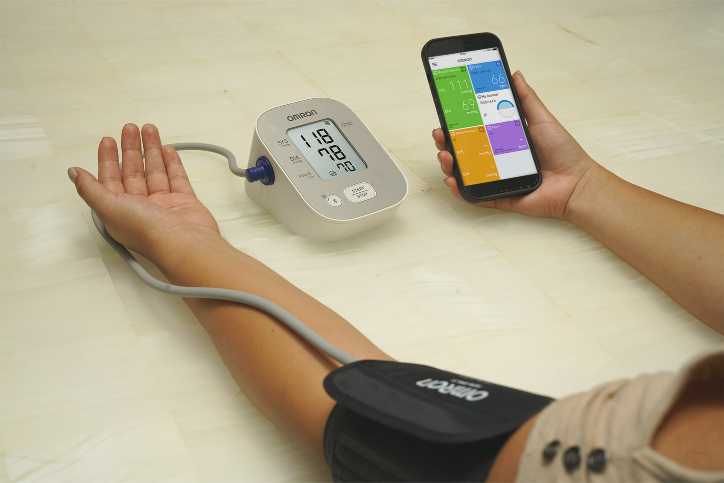 Tensiómetro de brazo HEM7142 - Omron