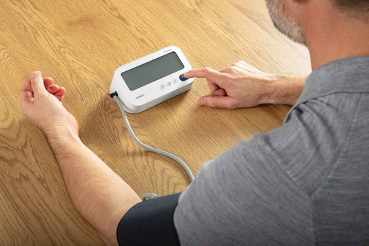 Tensiómetro de brazo HEM-7196-FLE M3 Comfort AFib - Omron